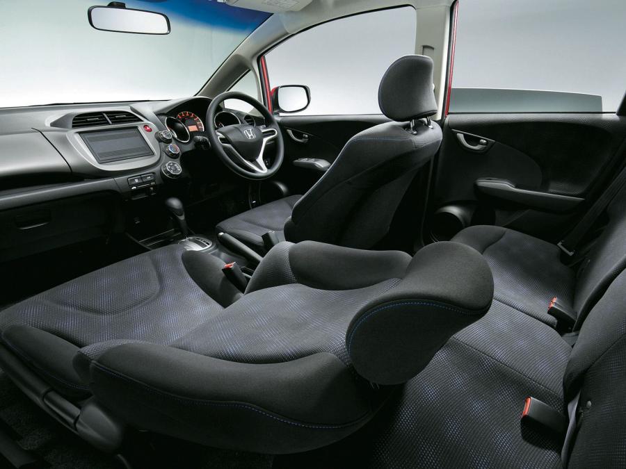  Honda Fit 10th Anniversary 2011 года  (фото 2 из 3)